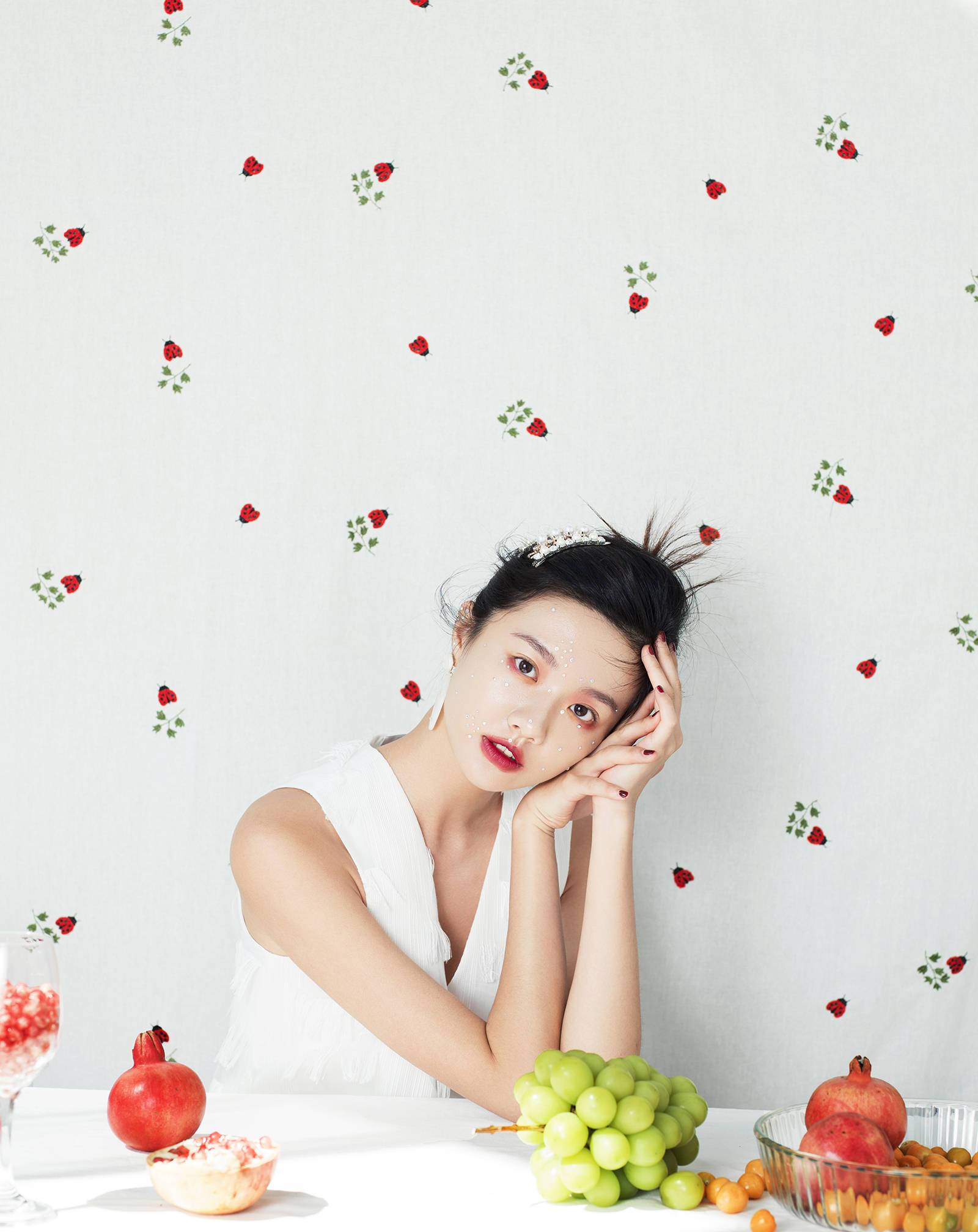 "杨肖和美"潘美烨一双大长腿很吸睛,不要太漂亮啊,像马思纯?