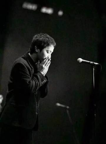 「来自投稿」1994年窦唯在红磡演唱会 |网友神评论