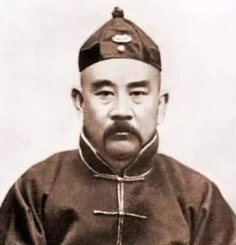 辫子军张勋倒行逆施搞复辟,为何还能安享晚年?他有一个大功