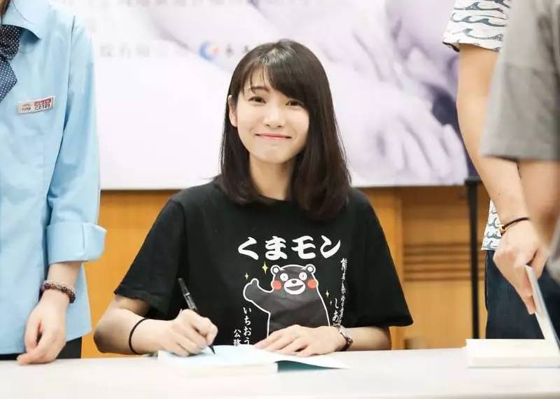 盘点那些我们曾追过的"网络作家"真实相貌,长安太美,三叔显老