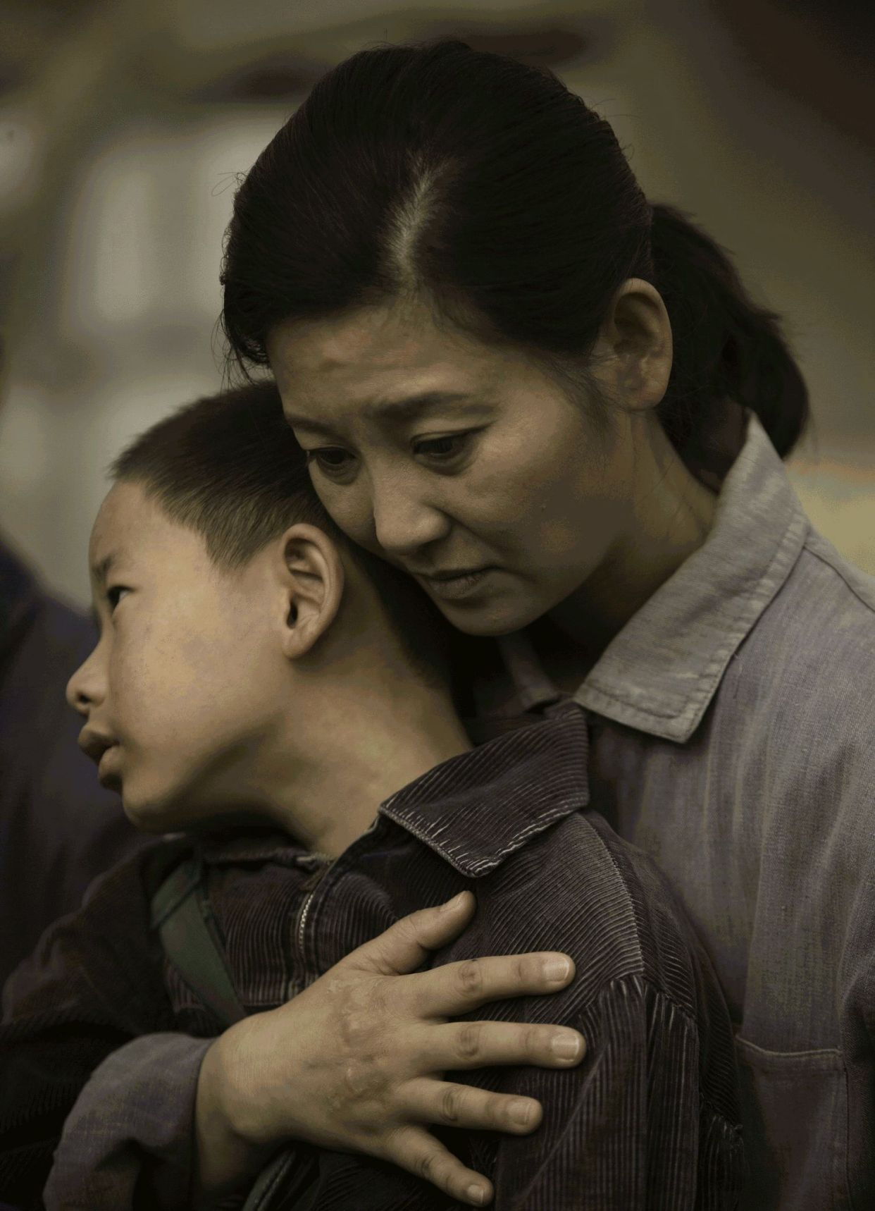 《唐山大地震》独臂弟弟方达的成长经历,诠释着身残志坚的精神