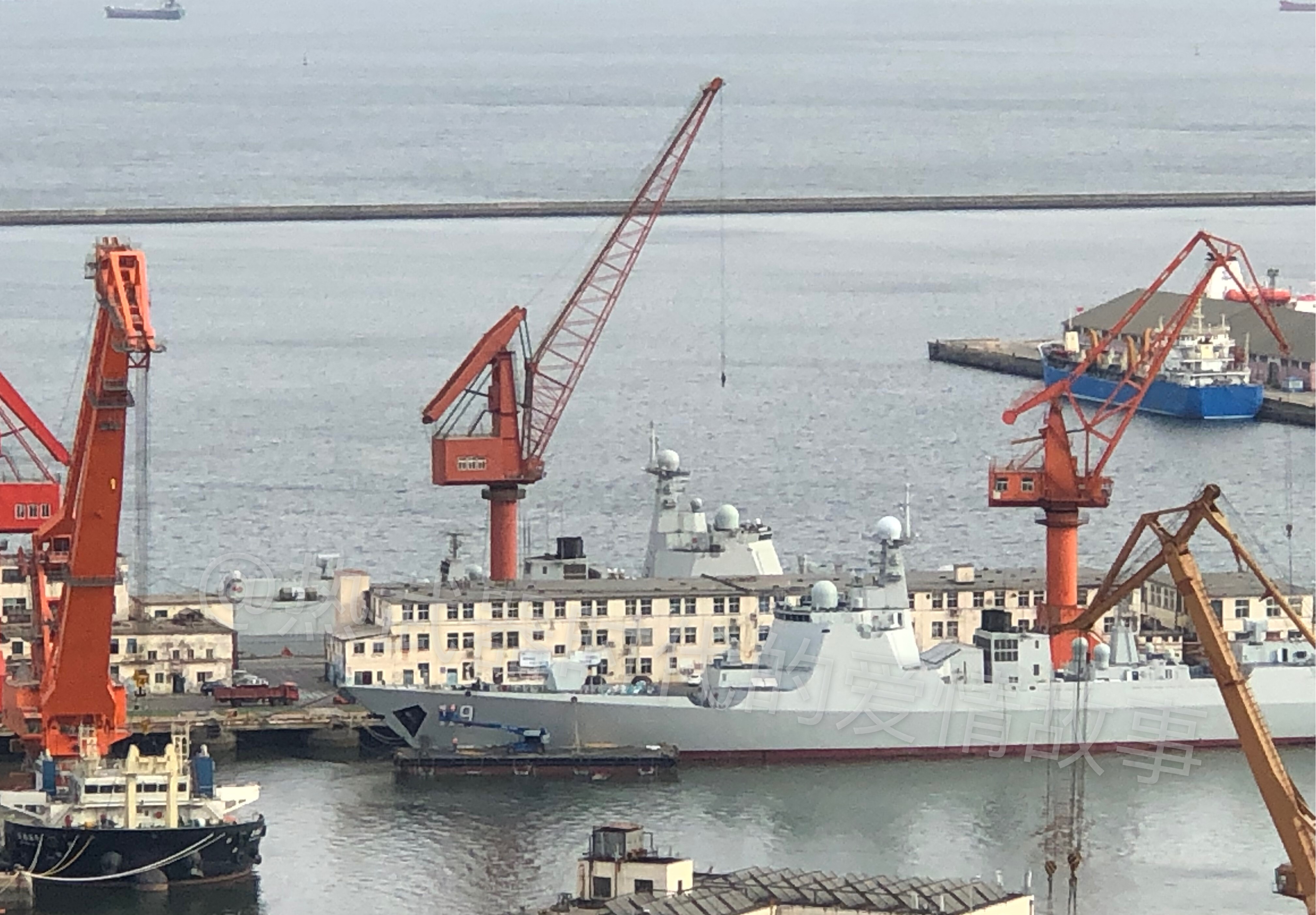 创下记录,下水39个月的119"贵阳舰"终于服役了!