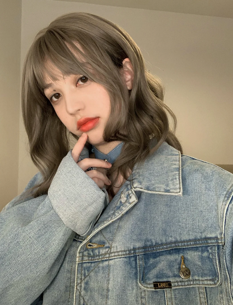 别留一成不变的黑发了!2020年流行这4个"发色",适合所有肤色