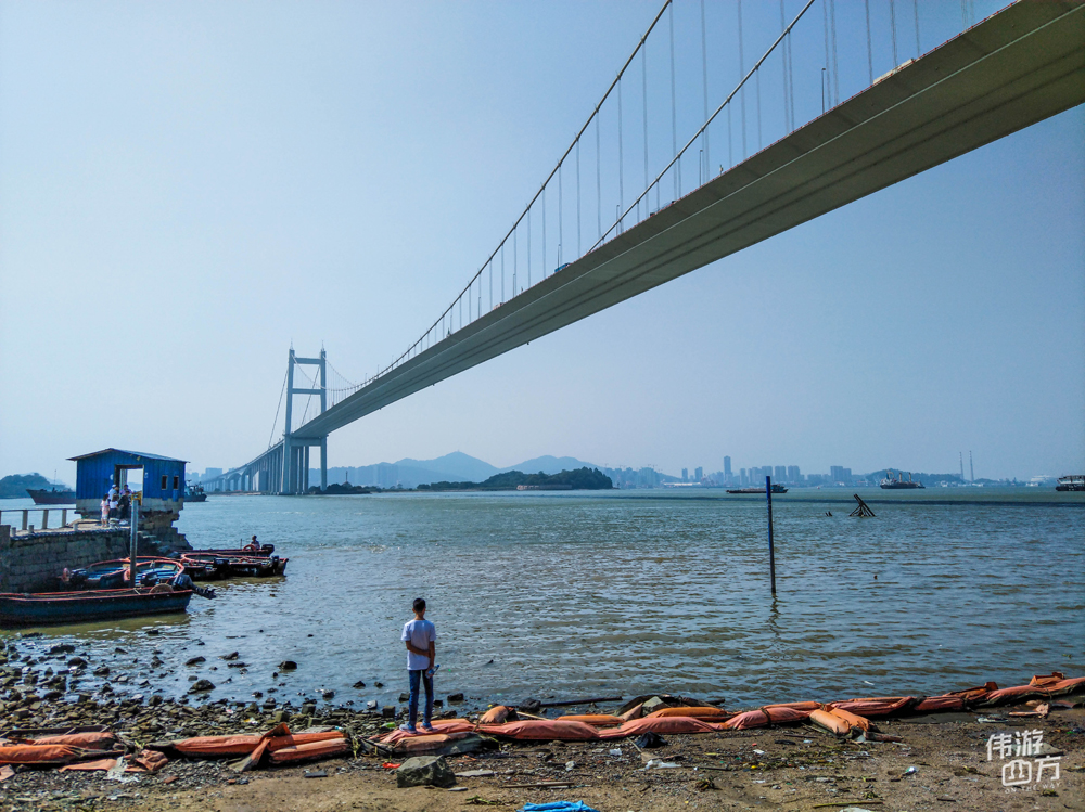 实拍:雄伟的广东虎门大桥,是中国第一座大型悬索桥