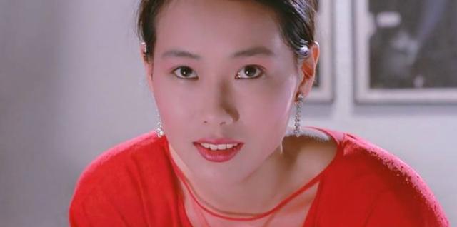 叶童当年有多美?可仙可妖号称千面女神,倪匡第一次见她都傻住