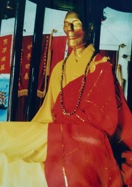 九华山最著名的三大肉身菩萨,肉身不腐的坐缸菩萨!