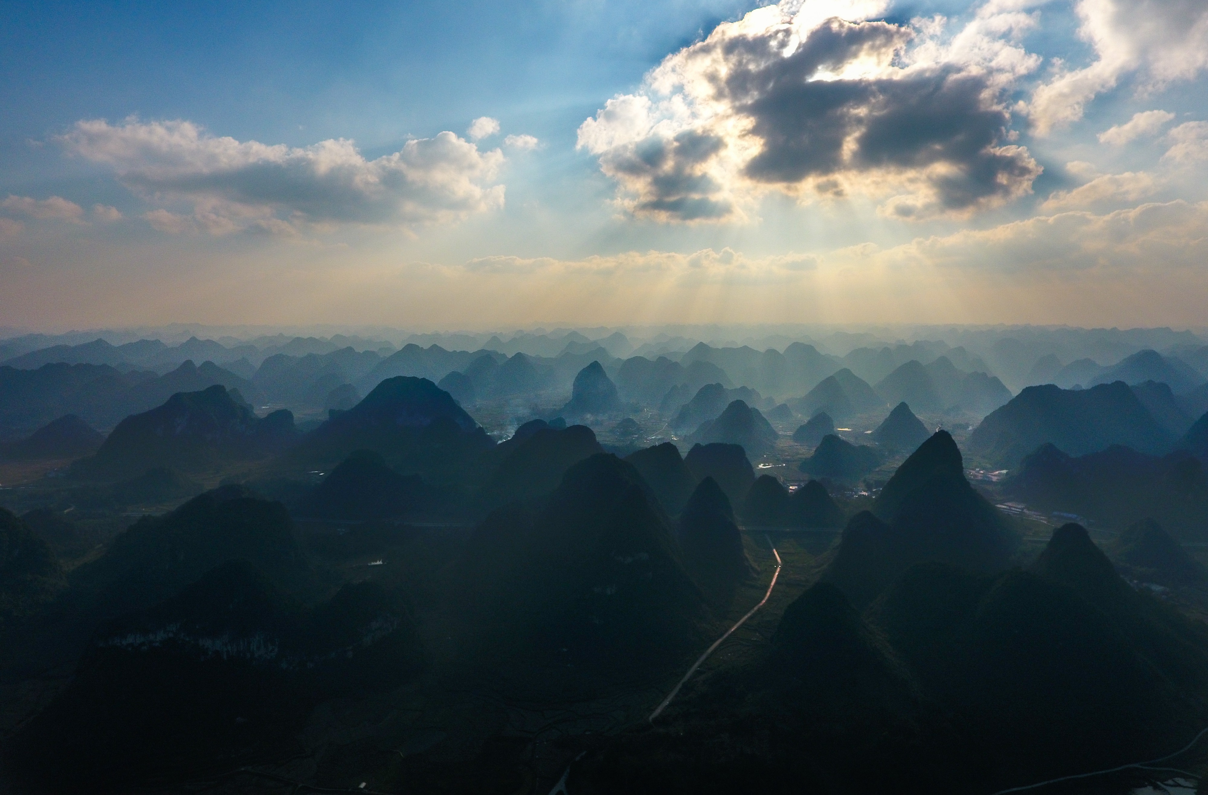 天空之眼瞰百色