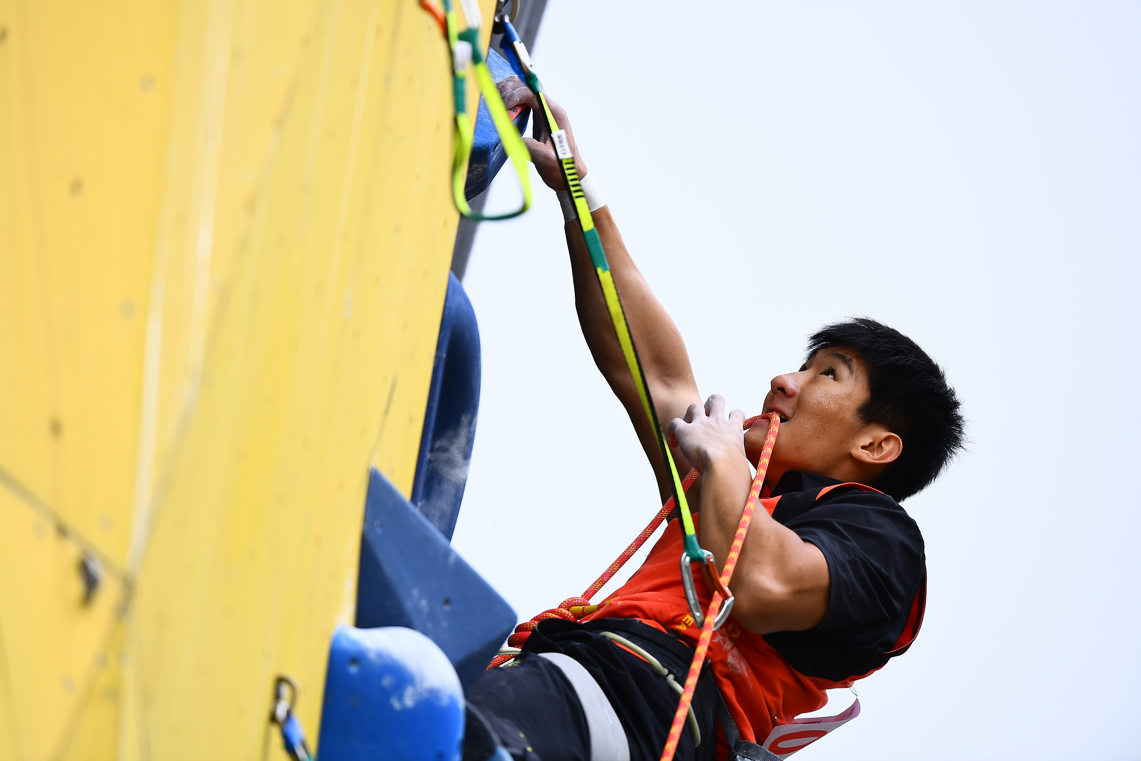 攀岩——2018"一带一路"中国青海高原国际攀岩大师赛开赛(1)