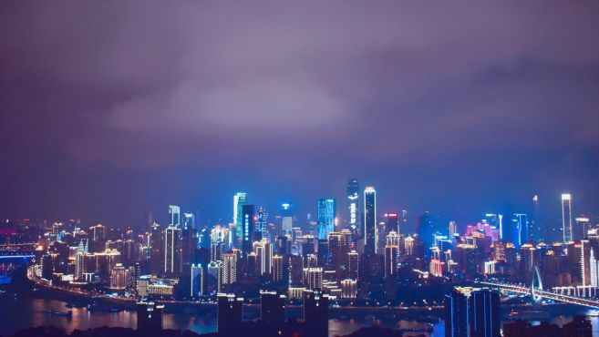 [图]延时摄影下的重庆夜景，夜色繁华，流光溢彩，堪称内地“小香港”