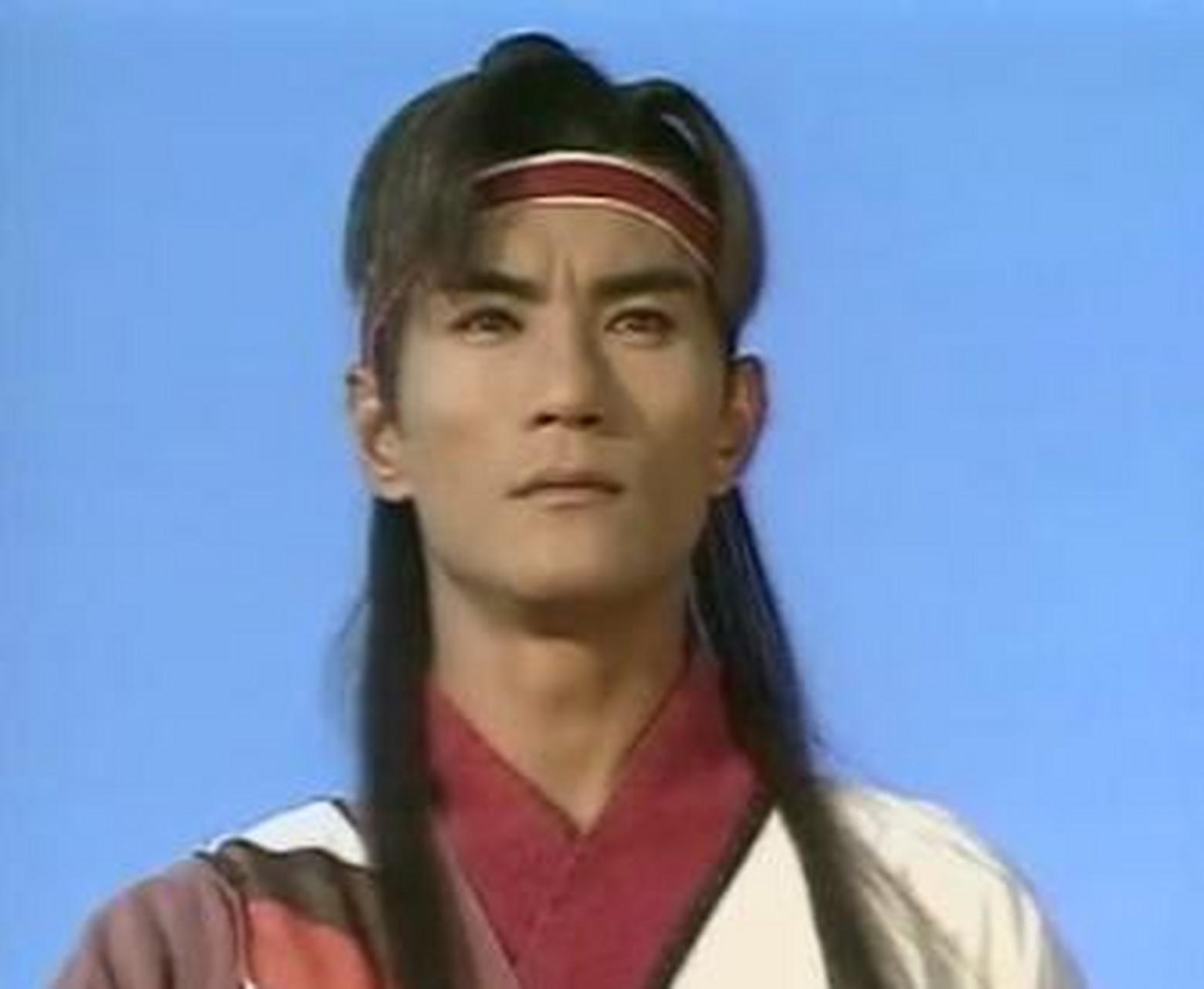 《中原镖局》是元彪早期最火的一部电视剧,元彪在剧中饰演司马不平