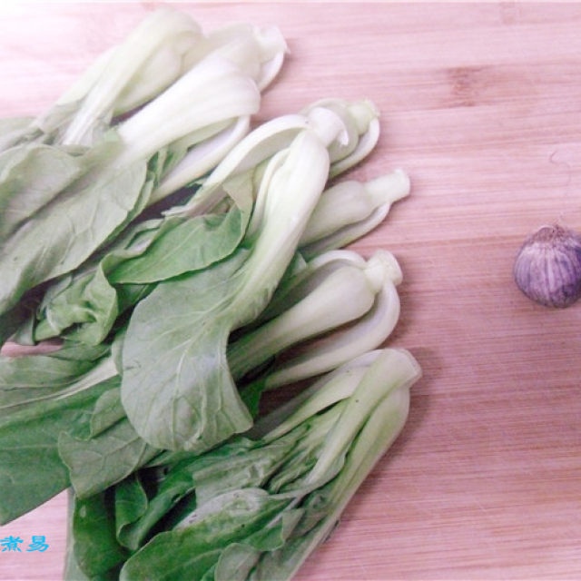 水煮小唐菜做法,一起来给肠胃洗个澡吧