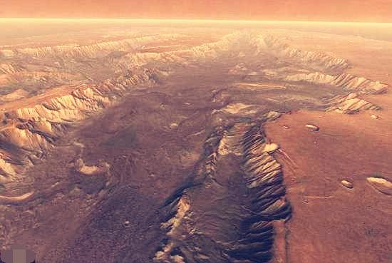 地球最大峡谷在我国,太阳系最大峡谷却在火星上,成因至今是谜