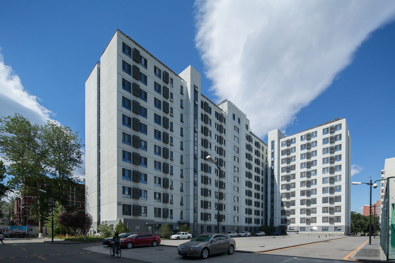 占地面积不大的人民大学,校内有哪些代表性建筑,有知名景点吗?