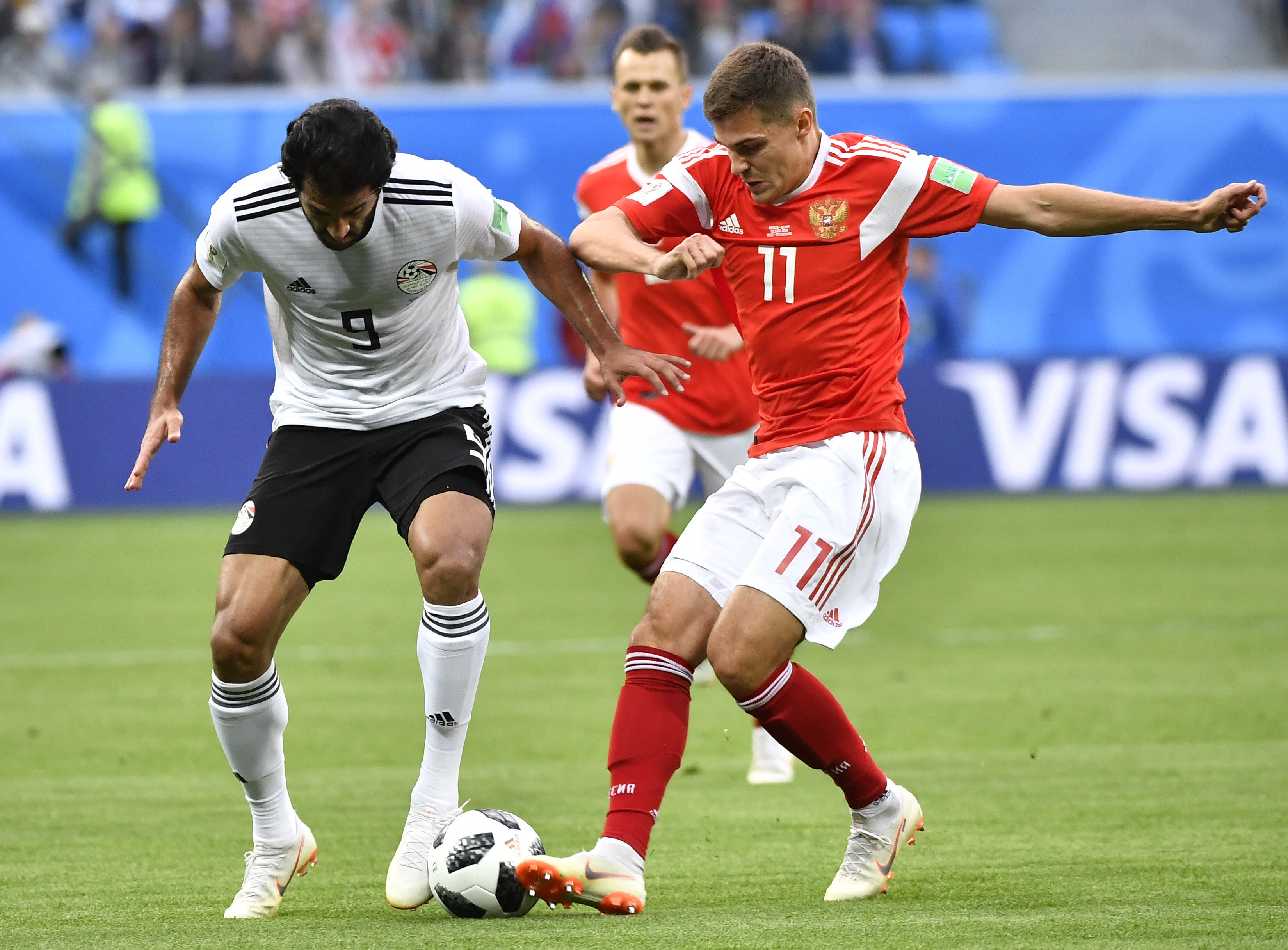 足球——a组:俄罗斯队对阵埃及队(6)