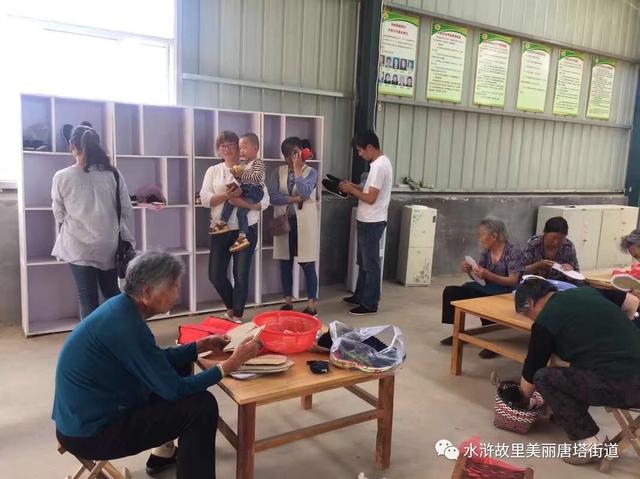 郓城县唐塔街道罗庄村"淘宝"引发归乡经济