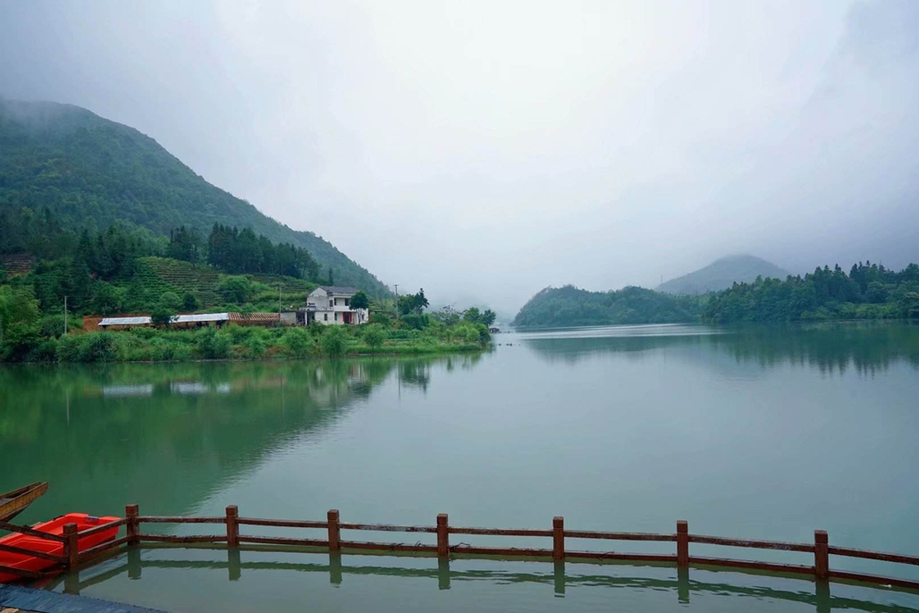 这条河的原名叫云溪河,关于这条河的历史,还可以追溯到南北朝时期