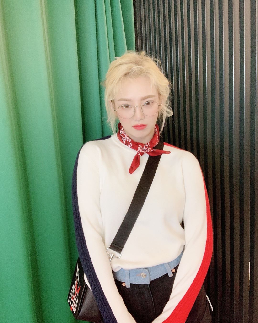 金十岁真不是白叫的 画风突变的帅气欧尼