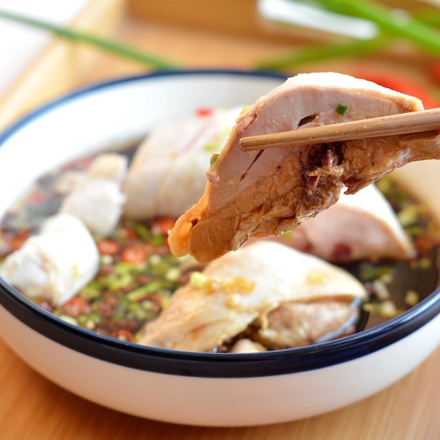 白切鸡腿,制作简单,皮爽肉滑,清淡鲜美,原汁原味