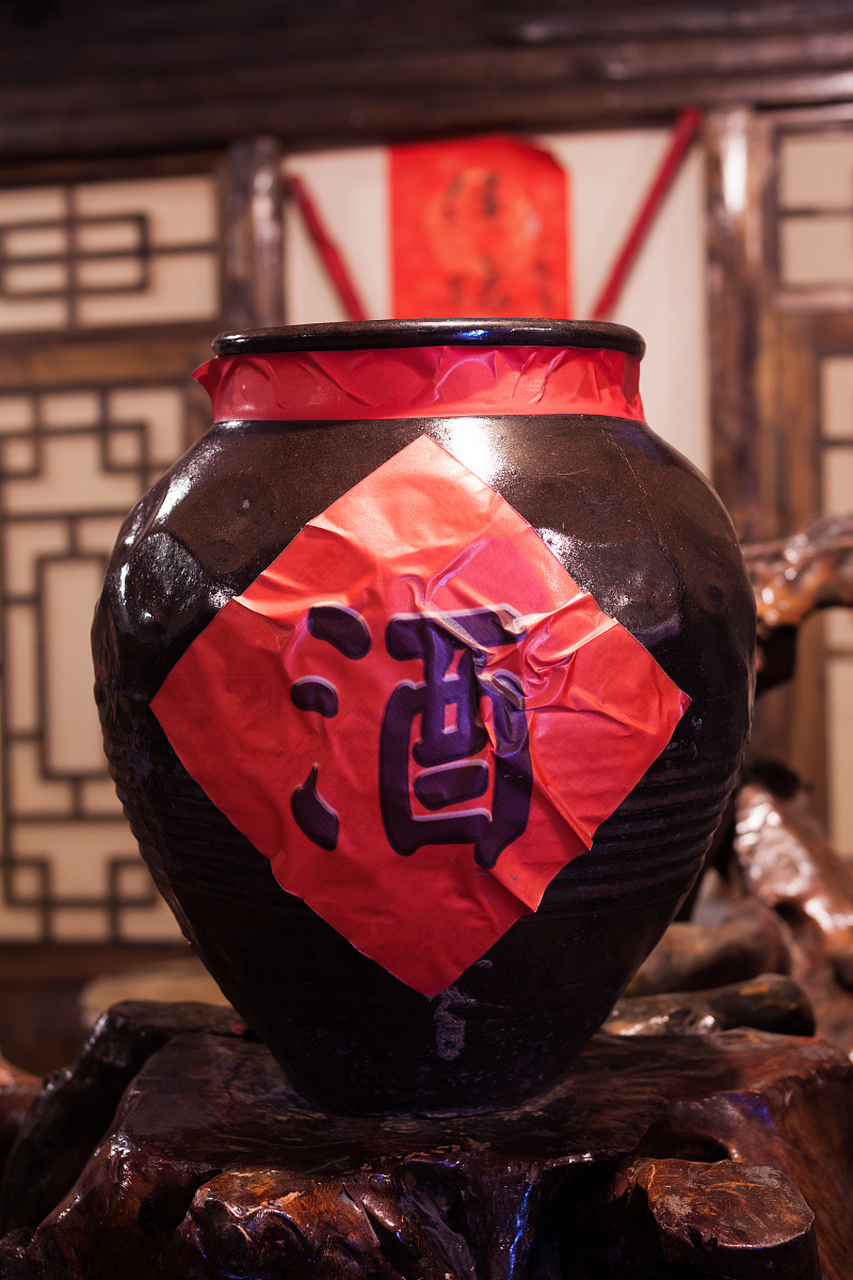 而说到酒与友情的结合,我又想到了王维的《送元二使安西》