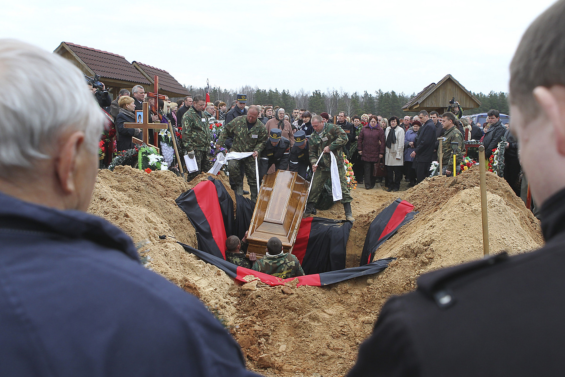 中华文化博大精深,哪怕错一个笔画都有可能造成不可