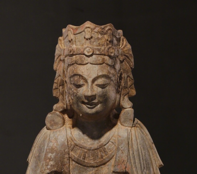 青石雕散坐观音造像 北魏