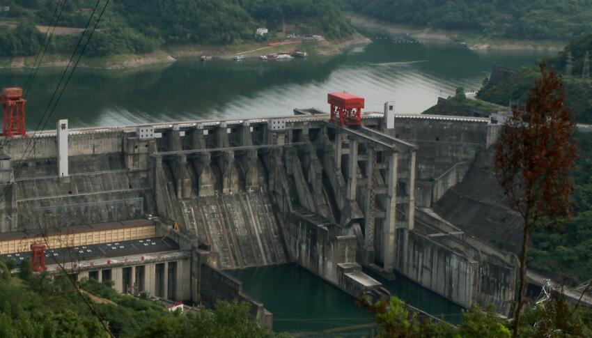 安康水电站还是中国十大水电站工程之一,而为了建电站,其总投资到达了