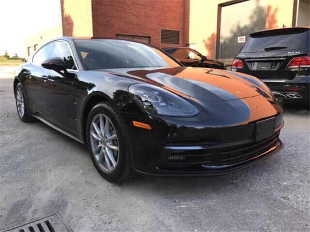 作为一款顶级跑车,在国内也是非常有影响力的,保时捷车型市场保有量在