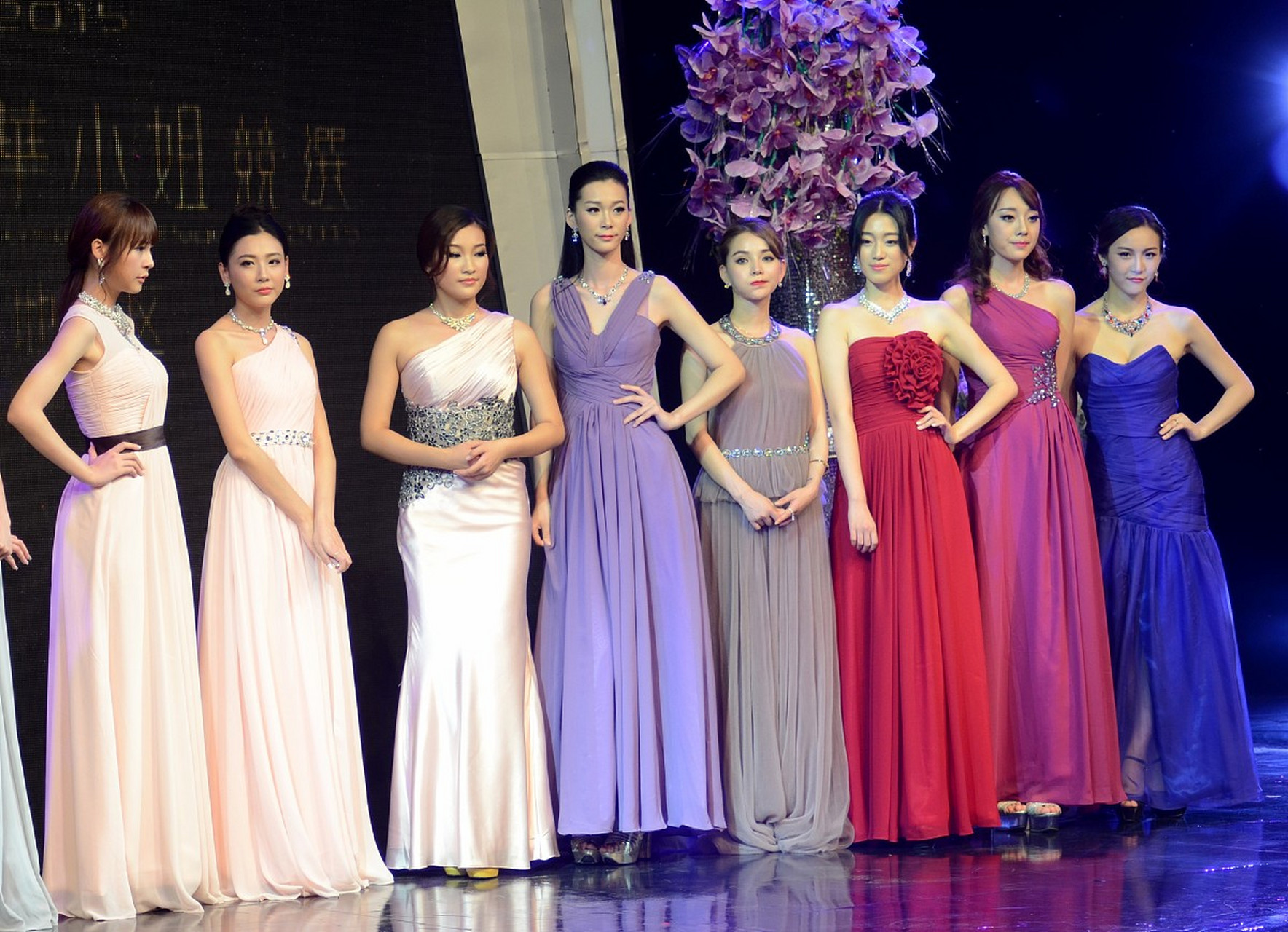 沈阳礼仪模特公司,沈阳鑫睿文化传媒是一家集开业庆典,展会礼仪,礼仪