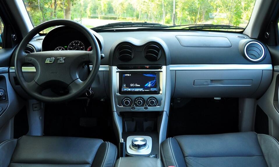 哈飞汽车-赛豹iii,很不错的车型选择,独特的审美观