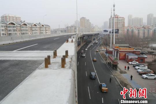 哈爾濱城鄉路高架橋建成通車 有效解決交通擁堵