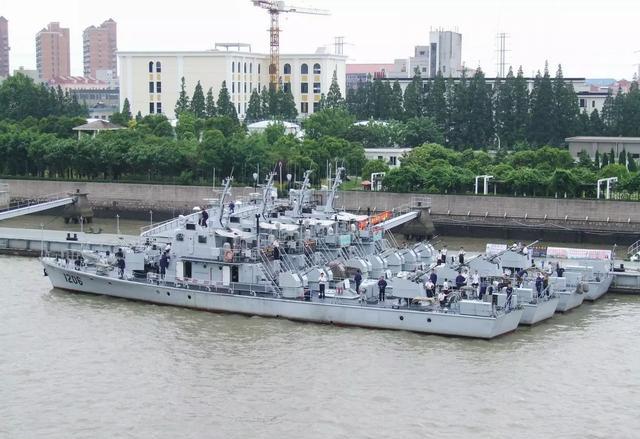 仅使用14年的022型导弹艇就被海军抛弃的,你怎么看呢?