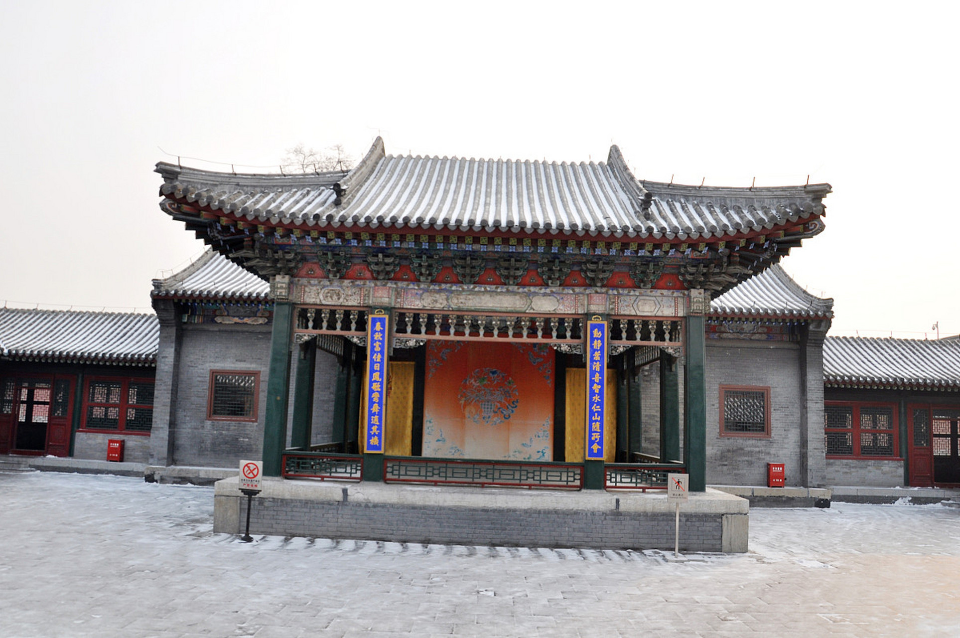 东马峪戏台坐落于清徐县马峪乡东马峪村,建于清代,作为太原市市级文物