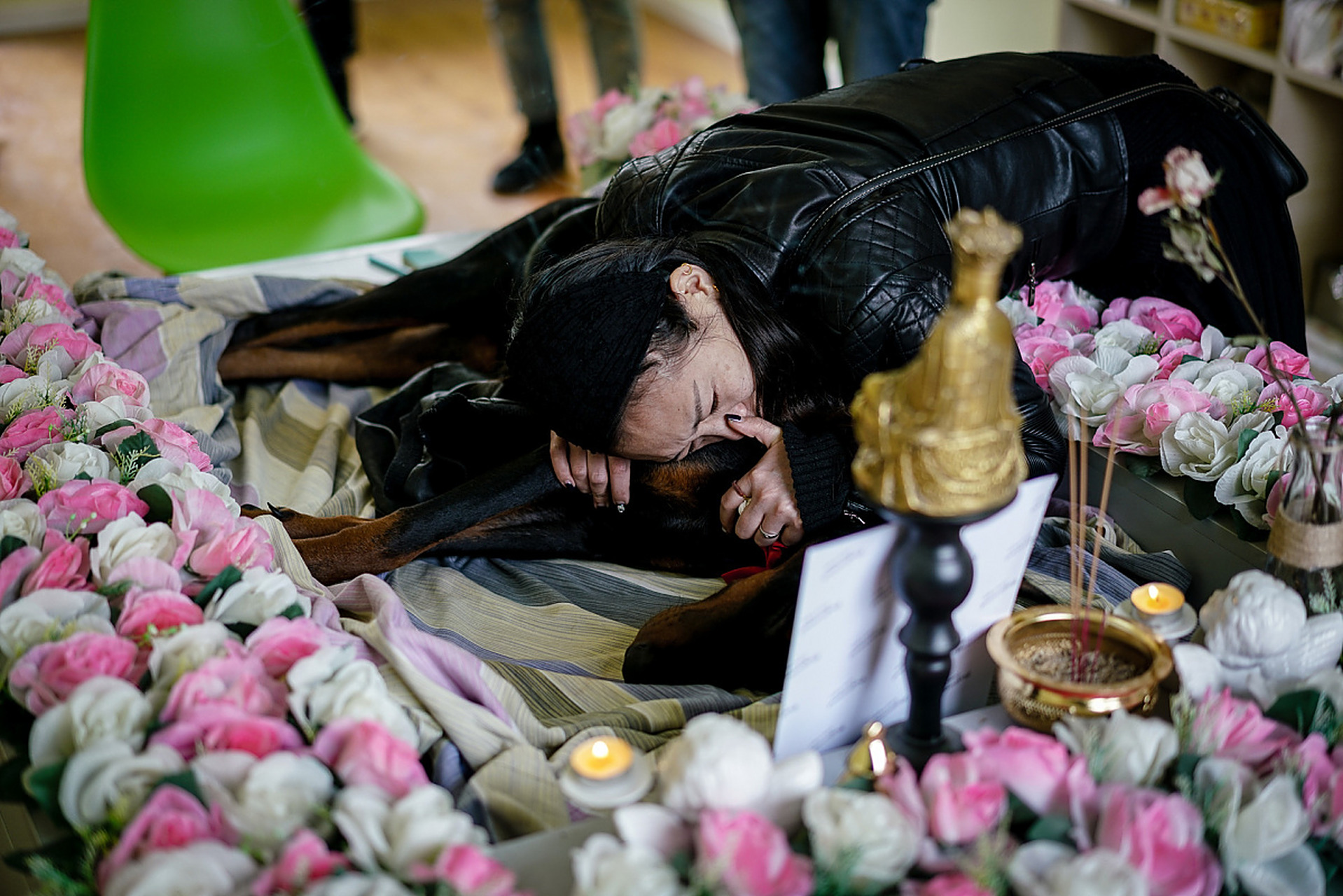 宠物火化处理是广州常见的宠物告别方式,包括预约,送达,火化过程和