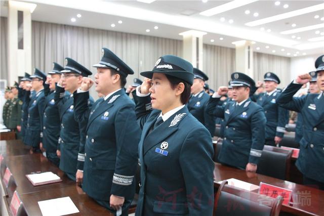 郑州警备区文职人员换装,来看他们的礼服什么样