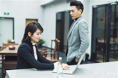 总裁文:"夫人,总裁已经跪着算盘写完检讨了",某女:待会检查