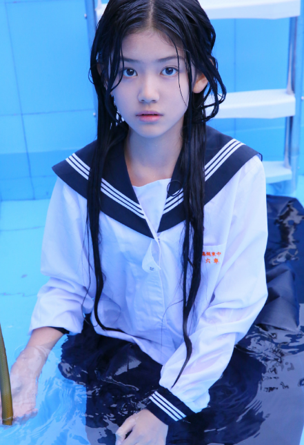 五:赵蕴卓也经常在自己的微博上分享自己的照片,这个小姑娘的长相非常