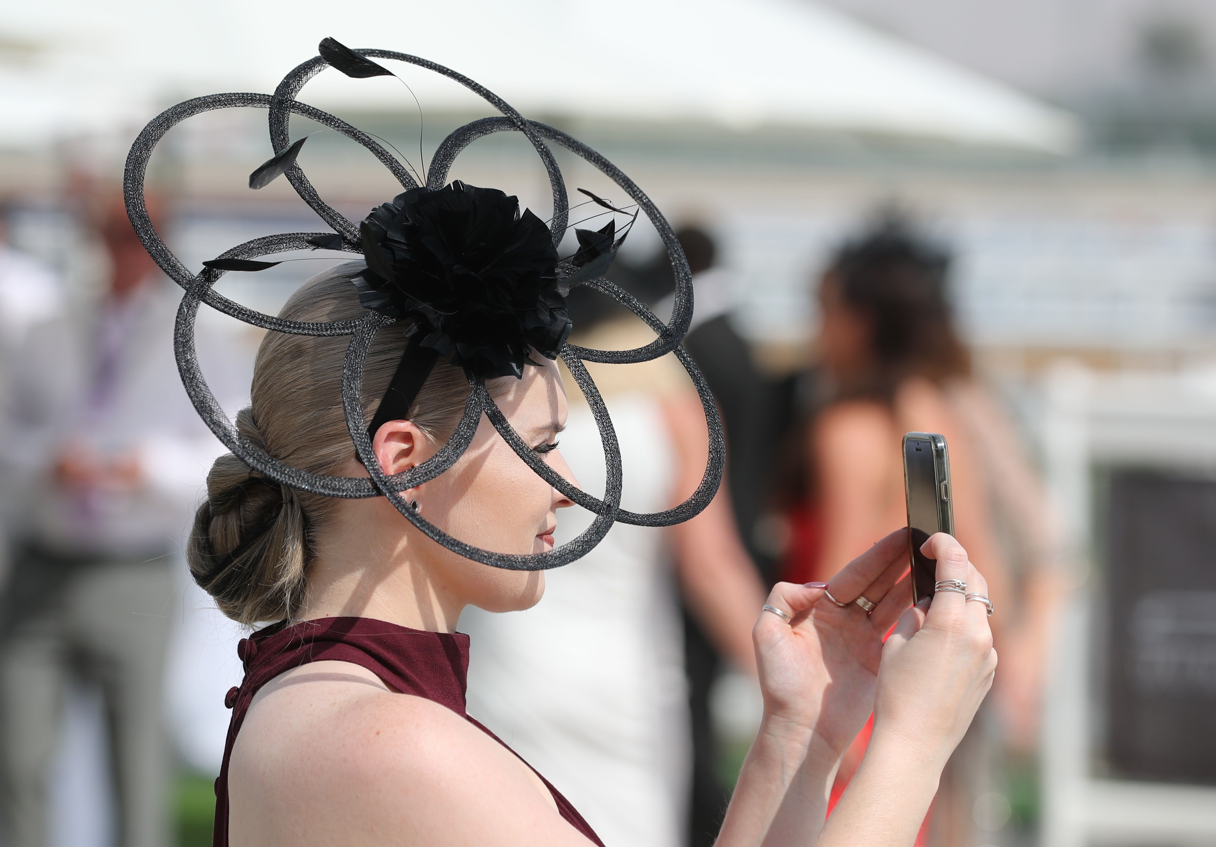 赛马会上的帽子秀(30)