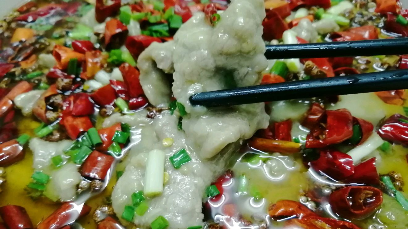 川菜厨师教你水滑牛肉的传统做法,酸辣开胃喜欢吃牛肉的可试试!