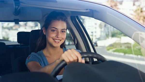 谁说女司机就是天生的"马路杀手"?