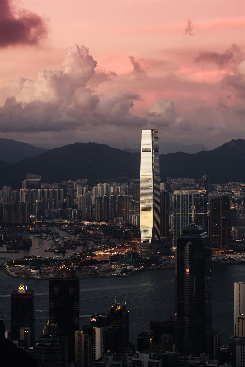 香港璀璨夜景,白天中的繁华,多了一点宁静