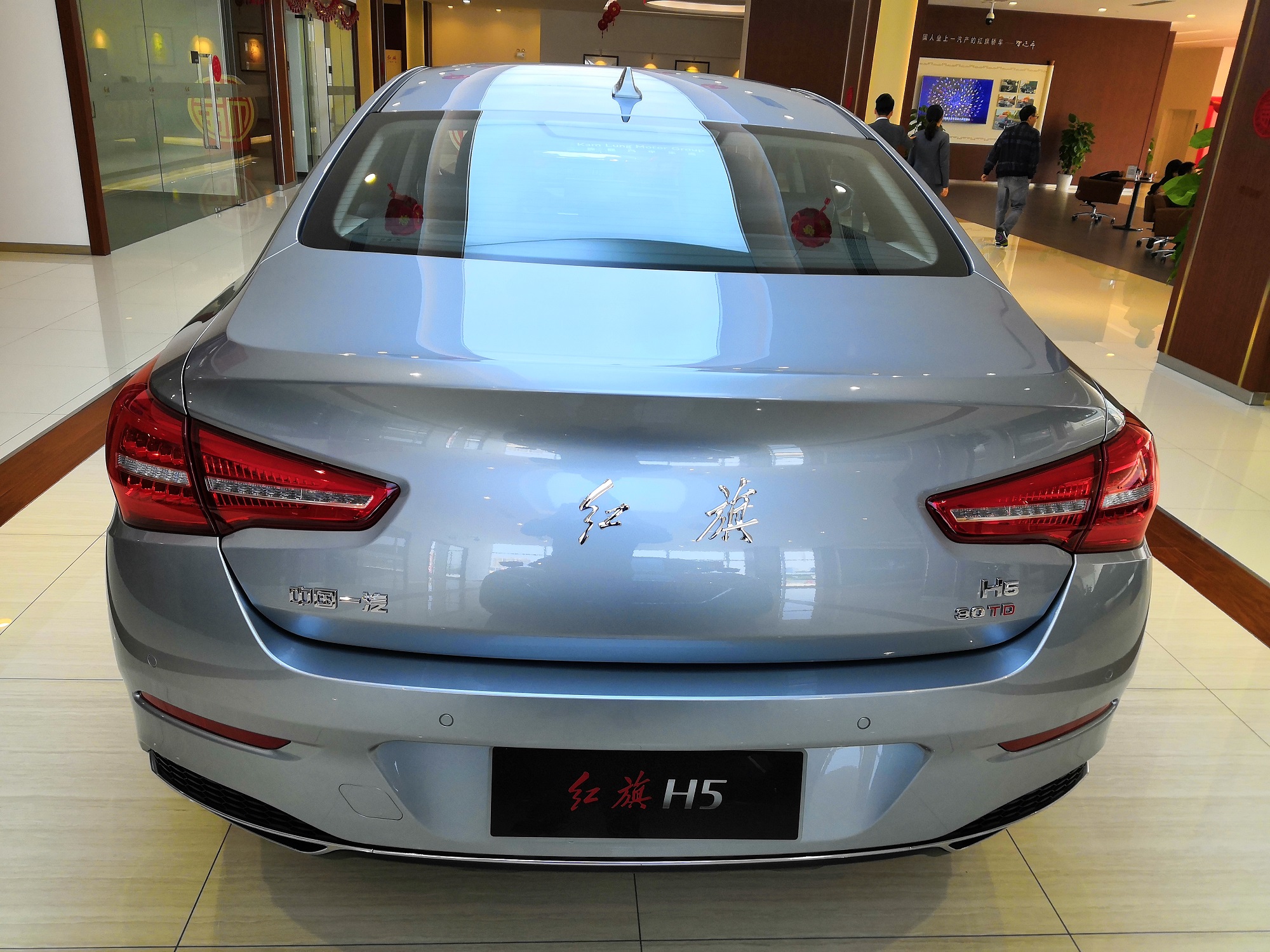 年轻运动,时尚大气,好开又实惠——红旗h5,14.98万起出售