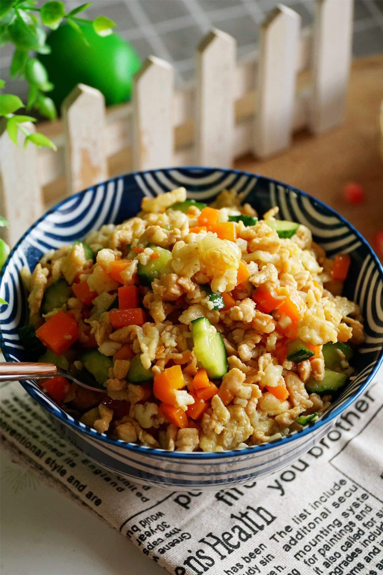 不吃晚餐饿得慌,试试这种无米炒饭,解馋无负担,女孩可以敞开吃