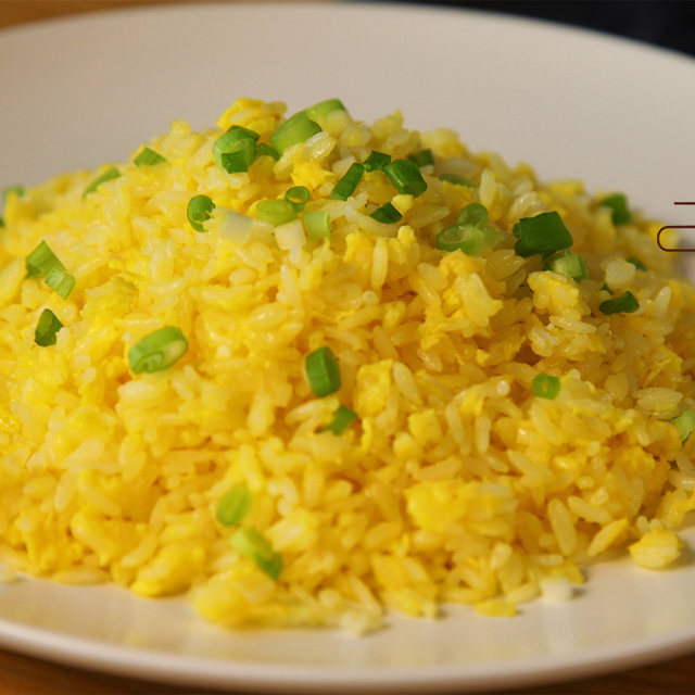 黄金炒饭,超鲜软糯的秘制黄金饭,宝宝直呼再来一碗!