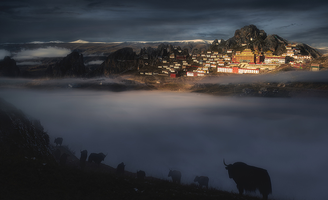 西藏最"艰苦"的寺庙,建造在高岭雪山上,带你感受当地风情