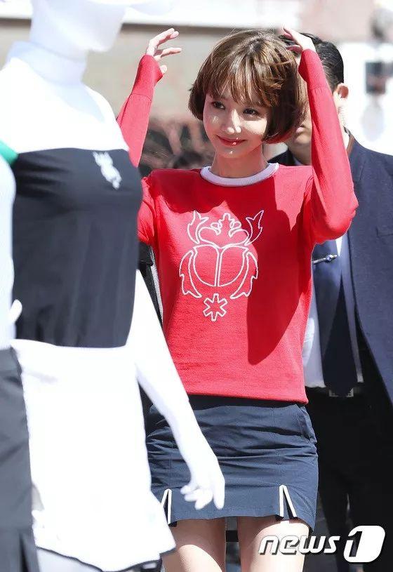 高俊熙厉害了!剪"樱桃丸子头"搭配元气运动装,尽显娇俏少女味