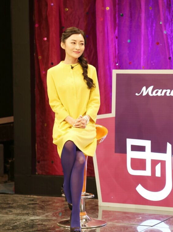 2011年7月,葛玟希与陶飞霏搭档主演了陈健执导的近代革命剧《伏弩》