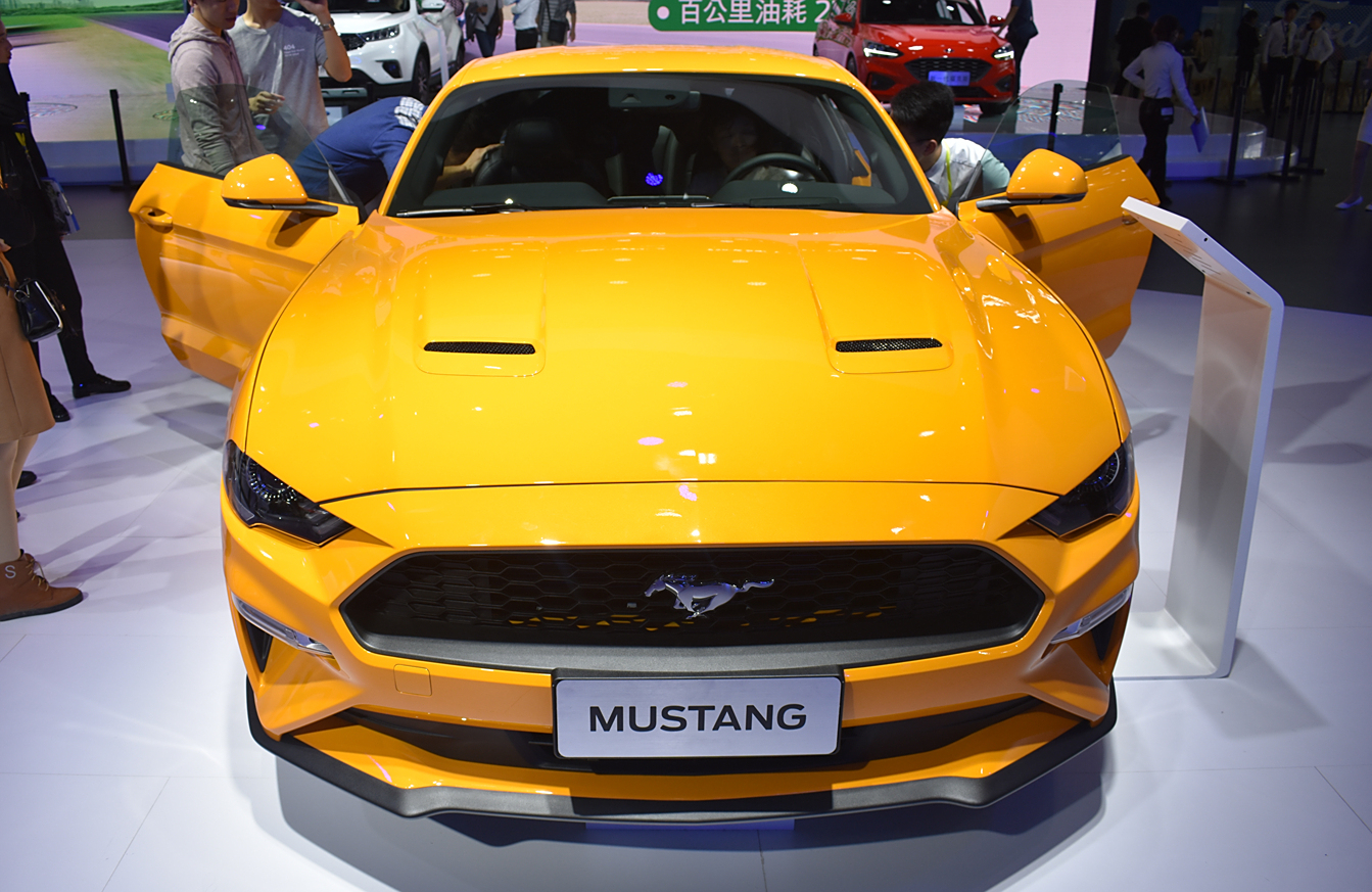 感受福特mustang(野马),一款纯粹的美式跑车