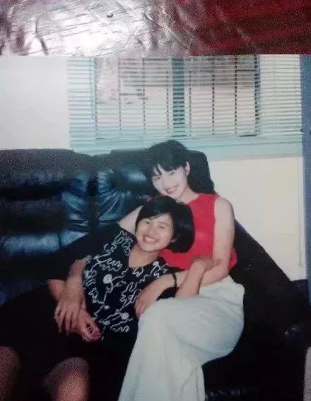 妈!这照片上的人是你么?
