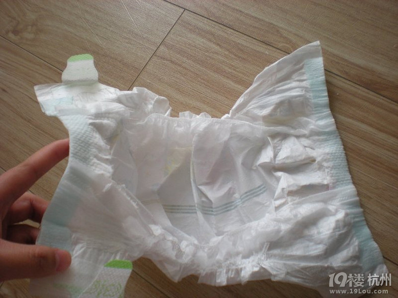 自制尿布兜?聪明妈妈的巧手,为宝宝打造舒适尿布兜!