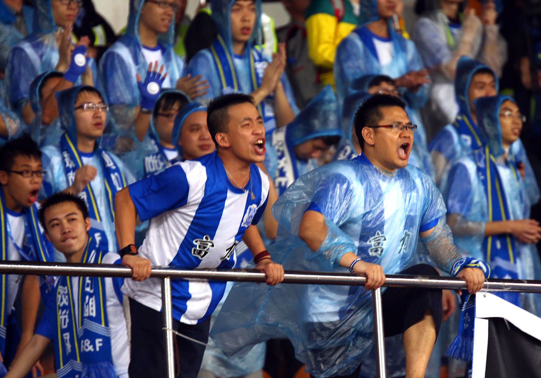 广州城足球俱乐部发布公告,富力青训07,09,10,11,12五个年龄段梯队从